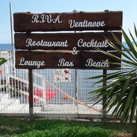 Bouganville Apartament San Remo